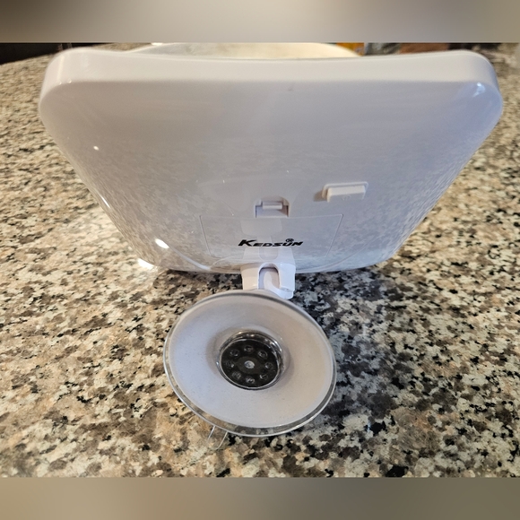 KEDSUM light up magnified suction cup mount makeup mirror - Picture 7 of 10